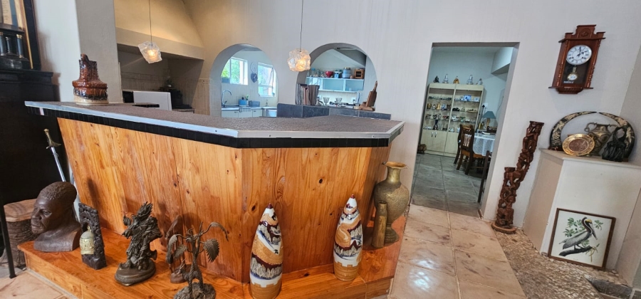 7 Bedroom Property for Sale in Middedorp Western Cape